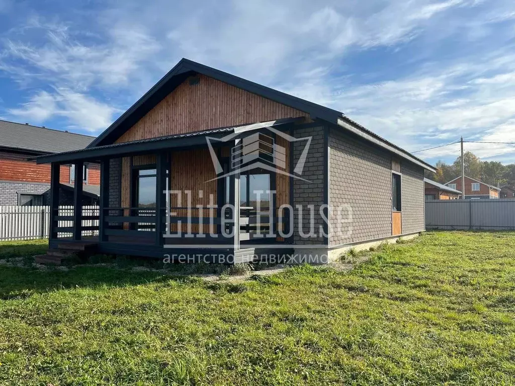 Дом в Калужская область, Жуковский муниципальный округ, Чубарово ... - Фото 0