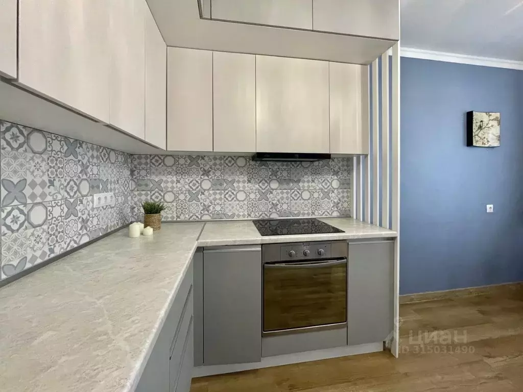2-к кв. Омская область, Омск ул. 8-я Линия, 219 (65.0 м) - Фото 1
