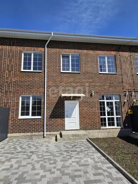 Дом в Ставропольский край, Ставрополь ул. Серова, 506 (180 м) - Фото 1