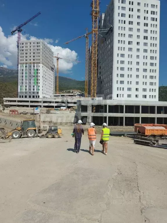 Гараж в Крым, Алушта муниципальный округ, Партенит пгт ул. Санаторная ... - Фото 1