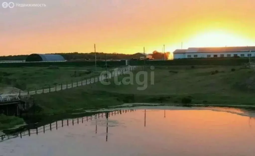 Участок в село Киндер, Центральная улица (35 м) - Фото 0