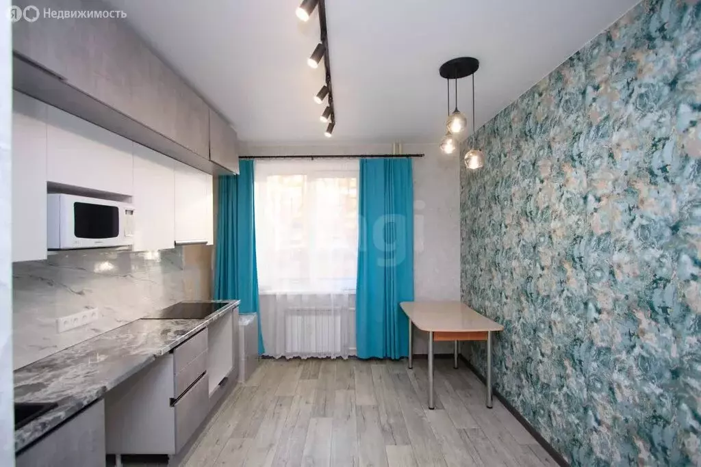 2-комнатная квартира: Иркутск, Байкальская улица, 317 (64.7 м) - Фото 1