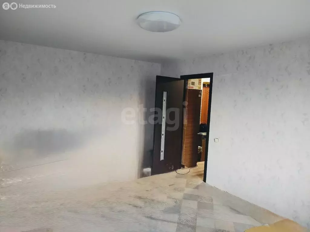 2-комнатная квартира: посёлок городского типа Стройкерамика, улица ... - Фото 1