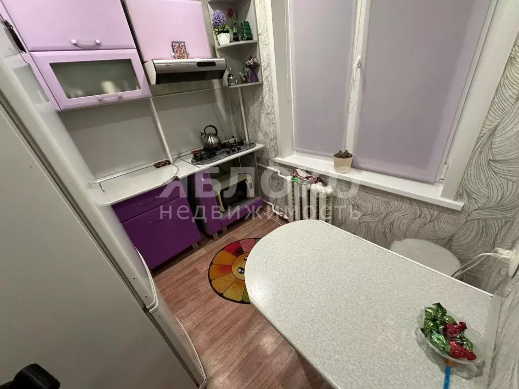 2-к кв. Пермский край, Березники ул. Челюскинцев, 85 (46.0 м) - Фото 0