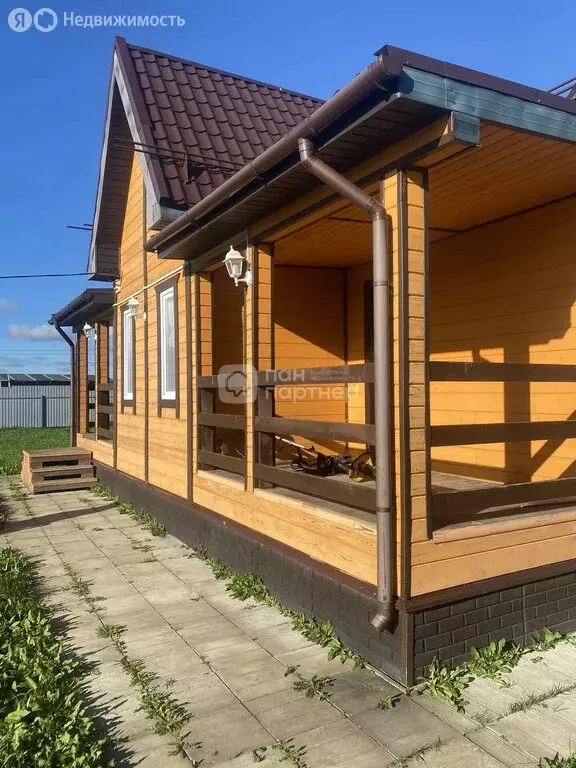 Дом в городской посёлок Тайцы, Фестивальная улица, 33 (100 м) - Фото 1