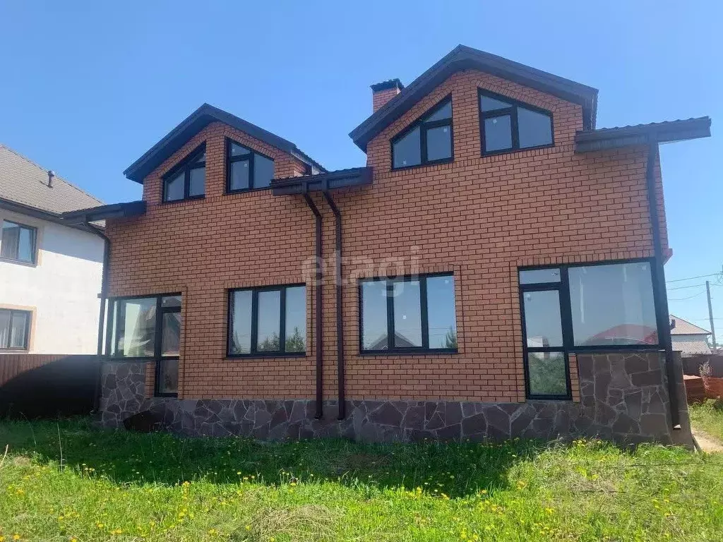 Дом в Свердловская область, Екатеринбург ул. Юности, 11 (492 м) - Фото 1