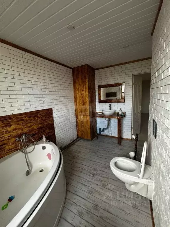 Дом в Красноярский край, Манско-Уярский округ, пос. Камарчага  (304 м) - Фото 1