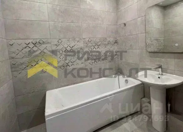 1-к кв. Омская область, Омск проезд 4-й Амурский, 15 (36.7 м) - Фото 2