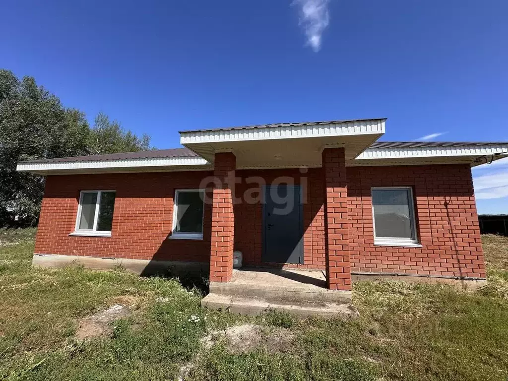 Дом в Башкортостан, Уфимский район, Дмитриевский сельсовет, д. ... - Фото 1