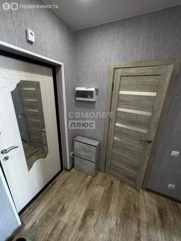 2-комнатная квартира: Волгоград, улица Качинцев, 81 (37.7 м) - Фото 0