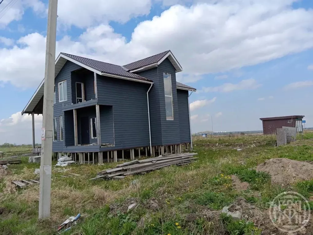 Дом в Ленинградская область, Ломоносовский район, Аннинское городское ... - Фото 1