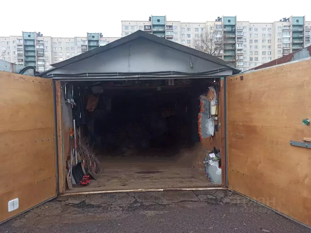 Гараж в Санкт-Петербург ул. Коммуны, 10 (18 м) - Фото 2