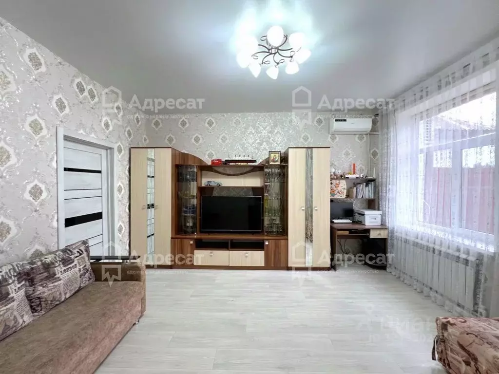 Дом в Волгоградская область, Калачевский район, Ильевское с/пос, пос. ... - Фото 1