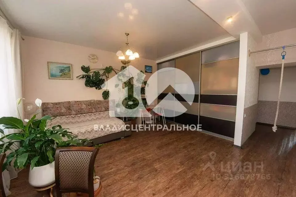3-к кв. Новосибирская область, Новосибирск ул. Сибиряков-Гвардейцев, ... - Фото 1