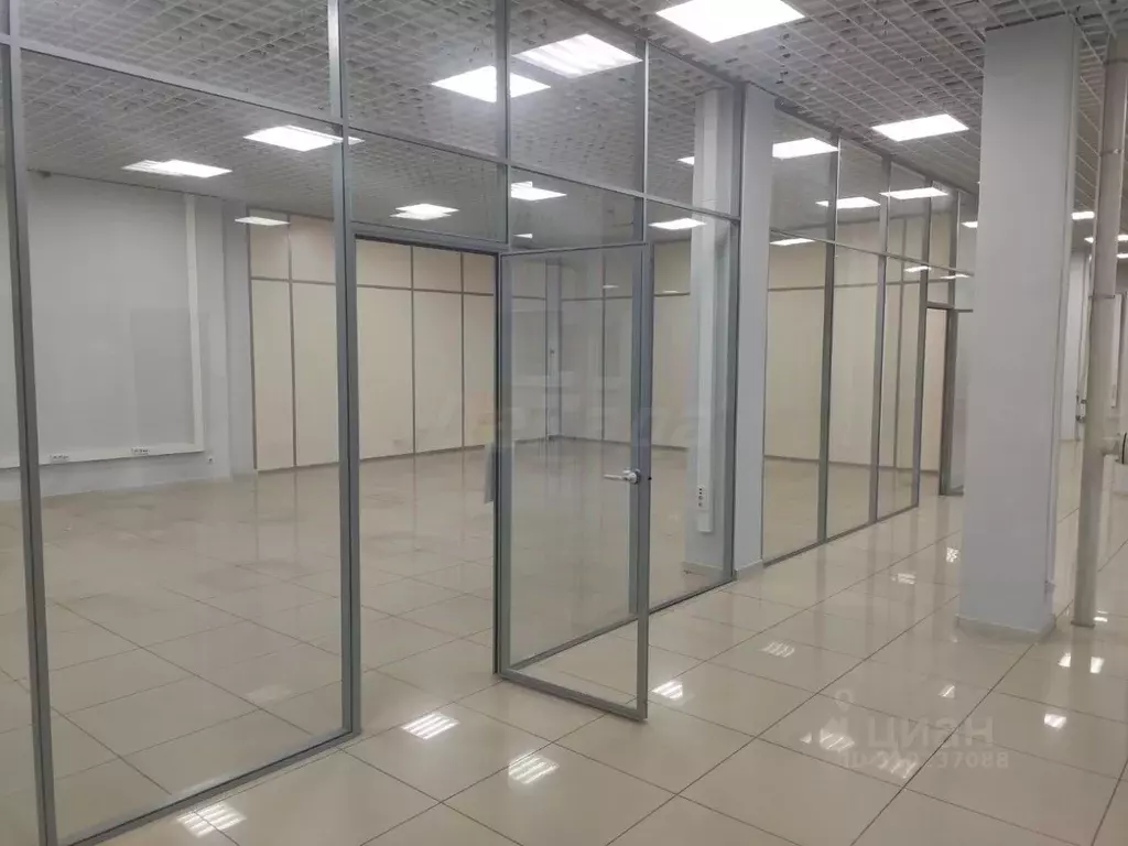 Помещение свободного назначения в Ульяновская область, Ульяновск ул. ... - Фото 1