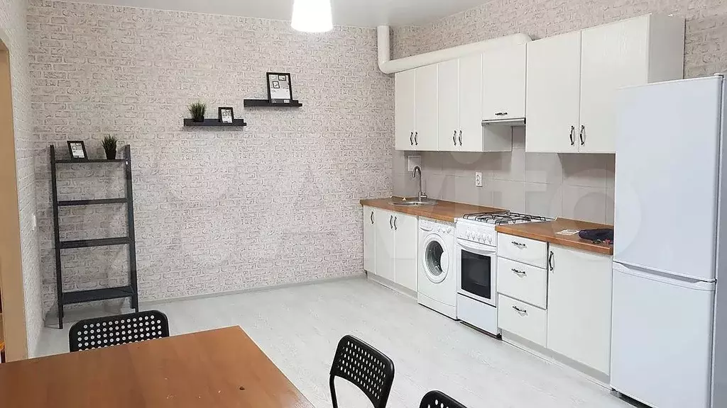 3-к. квартира, 71 м, 1/24 эт. - Фото 0