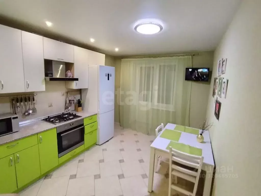 2-к кв. Смоленская область, Смоленск Киевский пер., 18 (70.0 м) - Фото 1