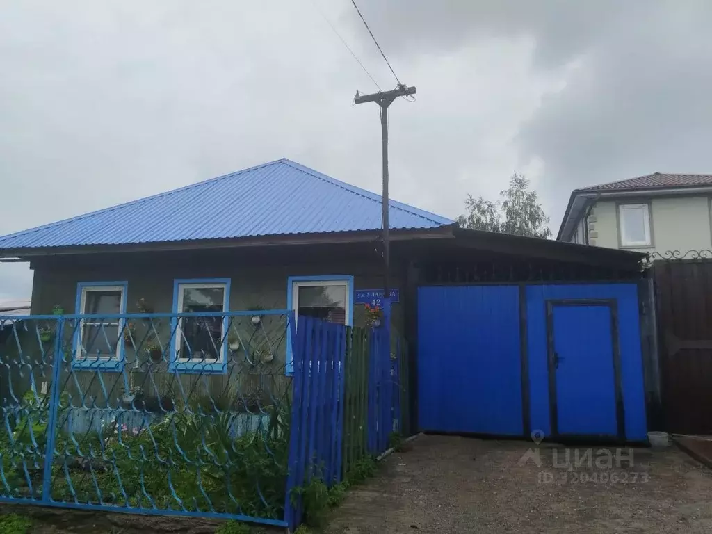 Дом в Красноярский край, Красноярск ул. Уланова, 42 (100 м) - Фото 1