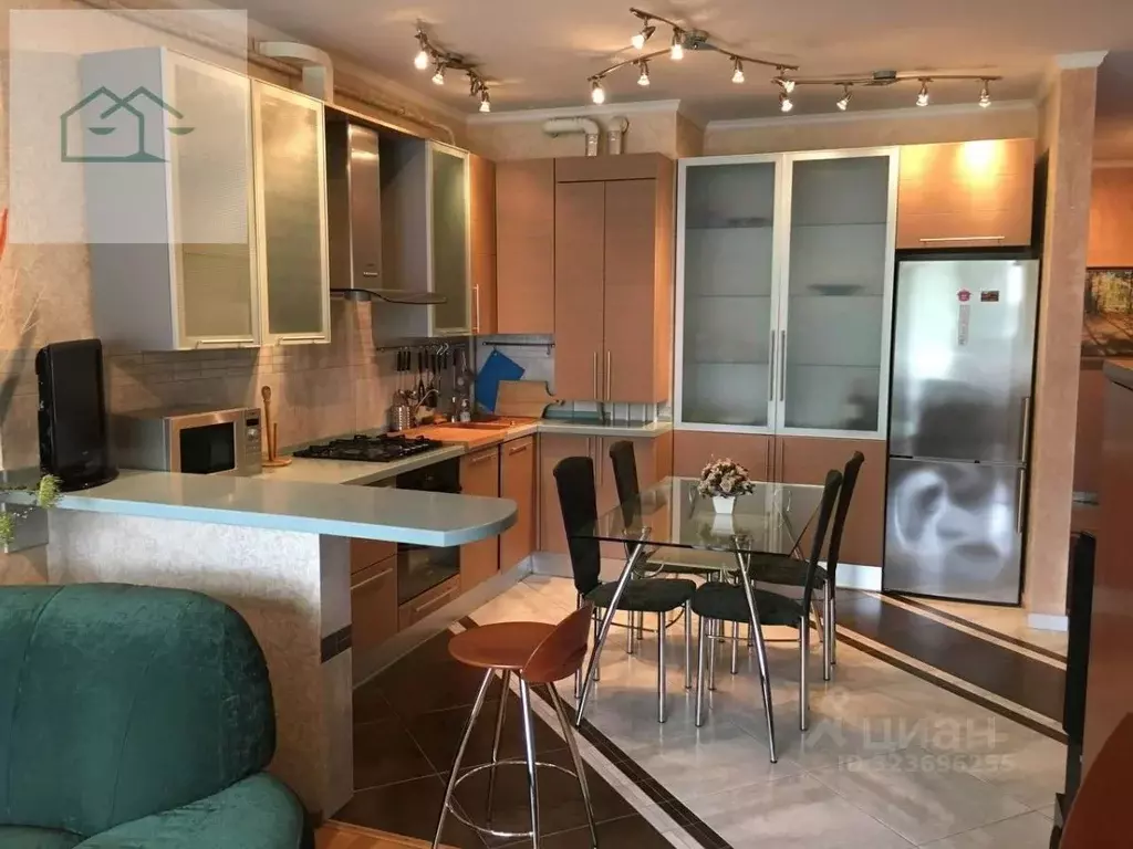 2-к кв. Воронежская область, Воронеж ул. 20-летия ВЛКСМ, 54А (70.0 м) - Фото 2