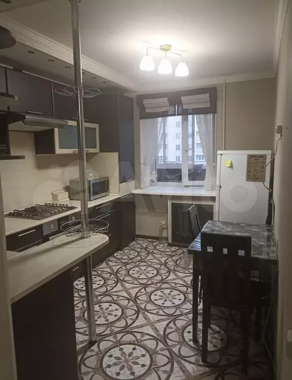 1-к. квартира, 40 м, 7/10 эт. - Фото 0