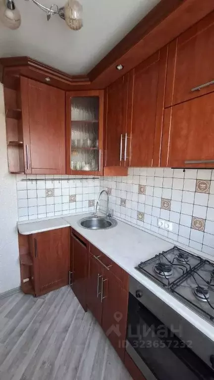 3-к кв. Воронежская область, Воронеж ул. Героев Сибиряков, 12 (61.2 м) - Фото 0