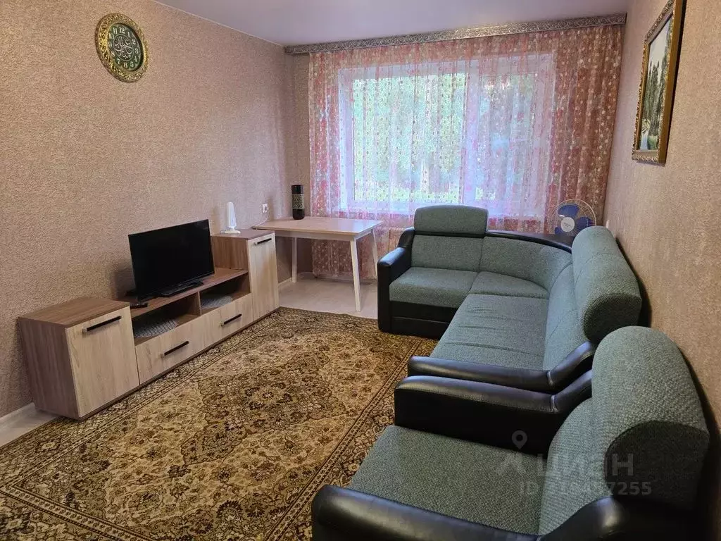 2-к кв. Волгоградская область, Камышин 4-й мкр, 43 (48.0 м) - Фото 0