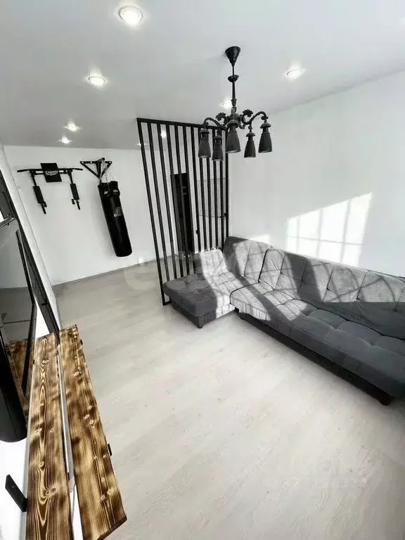 2-к кв. Пермский край, Пермь ул. Богдана Хмельницкого, 1 (40.1 м) - Фото 1