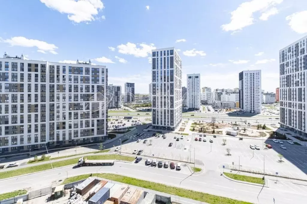 2-к кв. Тюменская область, Тюмень ул. Василия Подшибякина, 11 (59.0 м) - Фото 2