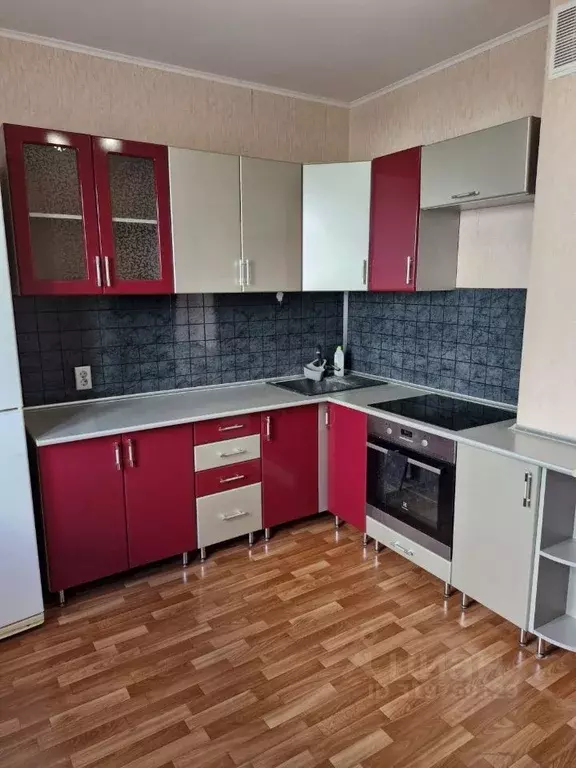 1-к кв. Курская область, Курск просп. Вячеслава Клыкова, 84 (37.4 м) - Фото 0