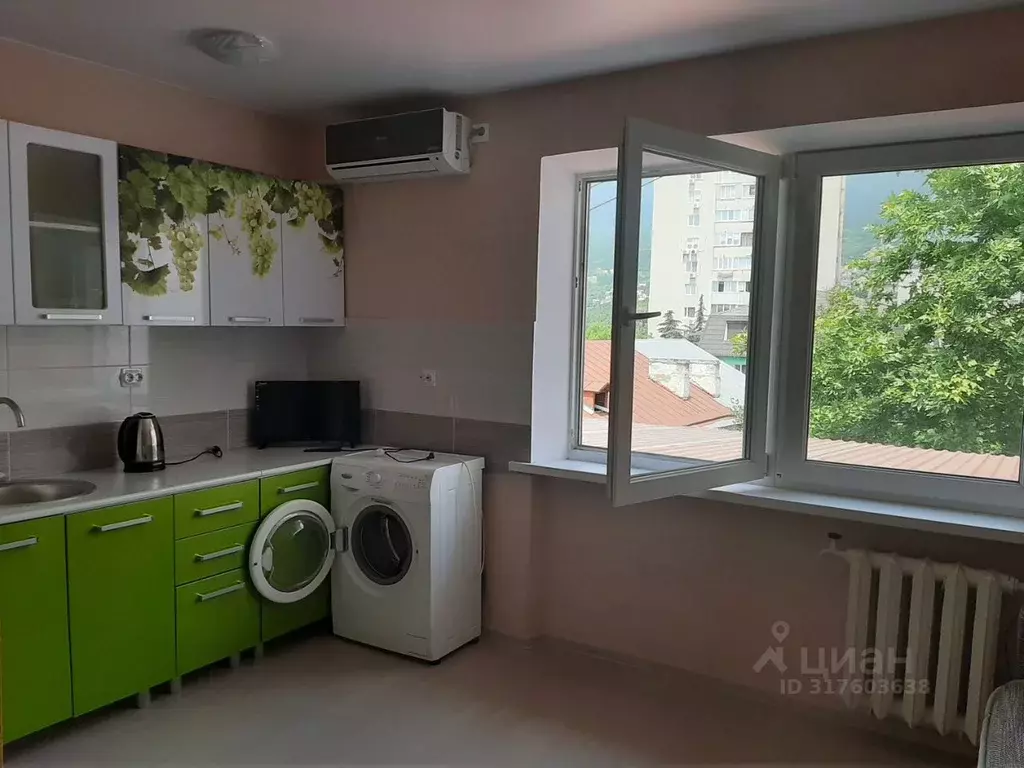 Студия Крым, Ялта ул. Дзержинского, 17 (18.0 м) - Фото 1