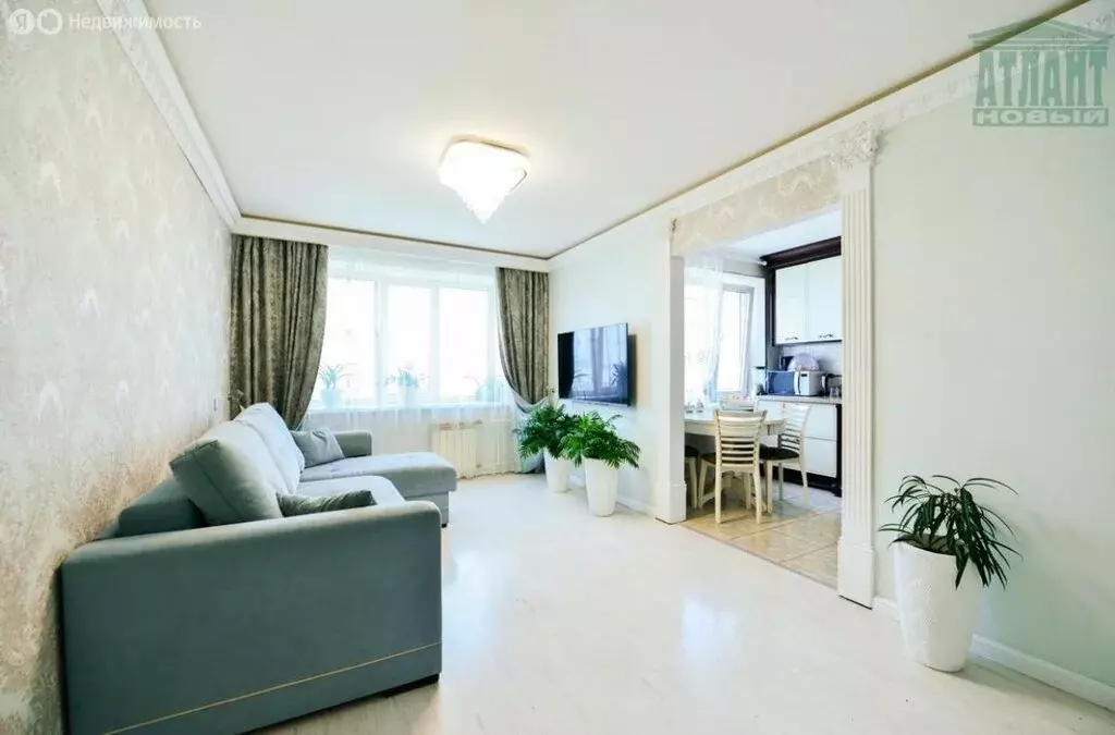3-комнатная квартира: Хабаровск, улица А.А. Вахова, 7Б (69.9 м) - Фото 0