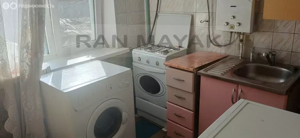 3-комнатная квартира: Майкоп, улица Калинина, 217 (60 м) - Фото 2