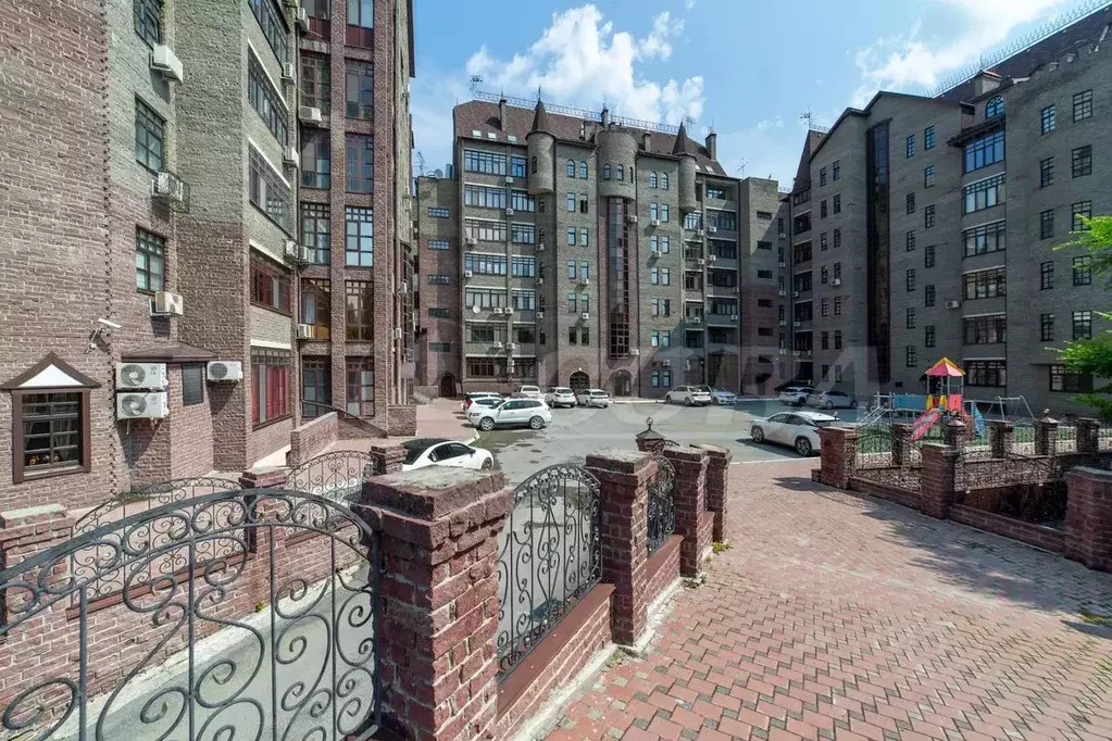 3-к кв. Тюменская область, Тюмень ул. Николая Федорова, 9 (114.8 м) - Фото 1