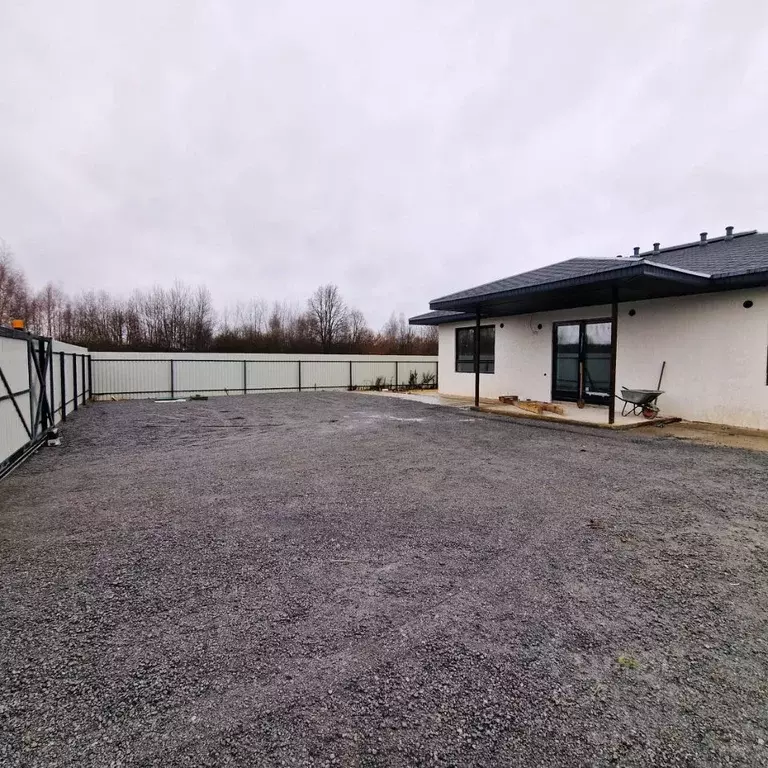 Дом в Калужская область, Совхоз Боровский с/пос, д. Комлево  (122 м) - Фото 1