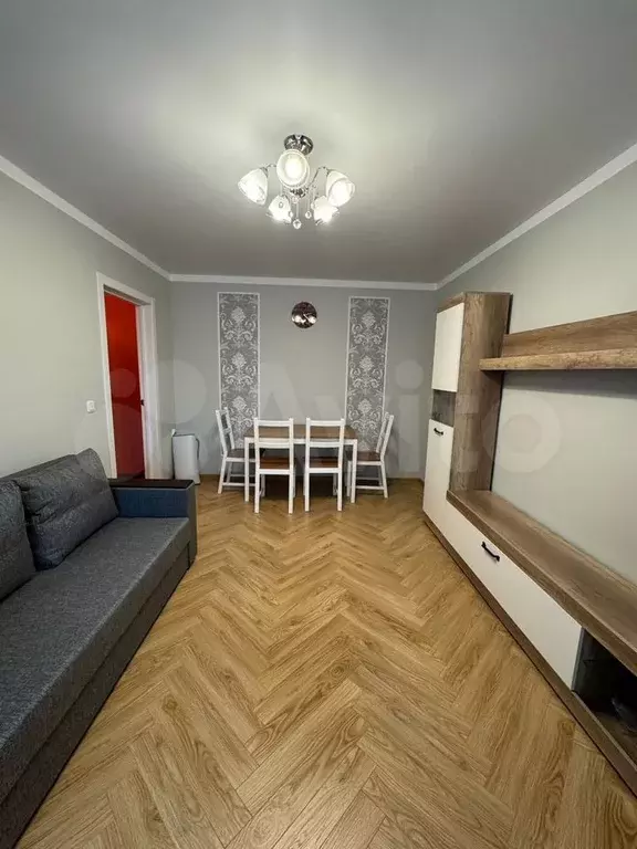 2-к. квартира, 48 м, 1/9 эт. - Фото 0
