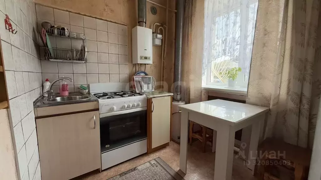 3-к кв. Владимирская область, Ковров ул. Олега Кошевого, 21 (48.7 м) - Фото 0