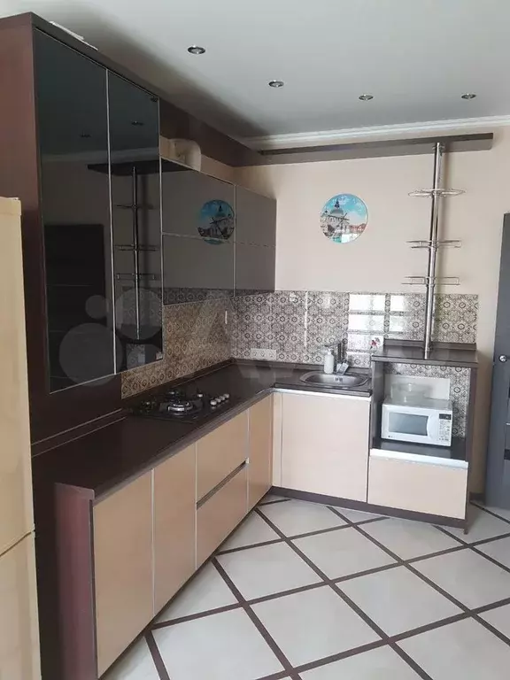 1-к. квартира, 42 м, 4/10 эт. - Фото 0