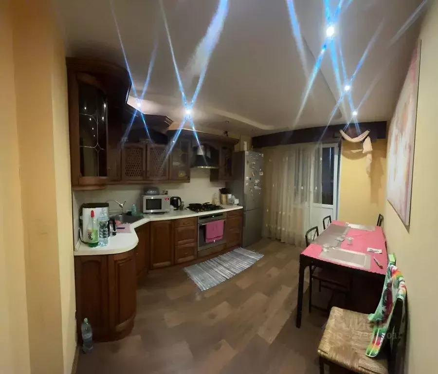 3-к кв. Псковская область, Псков Рижский просп., 93 (70.0 м) - Фото 1