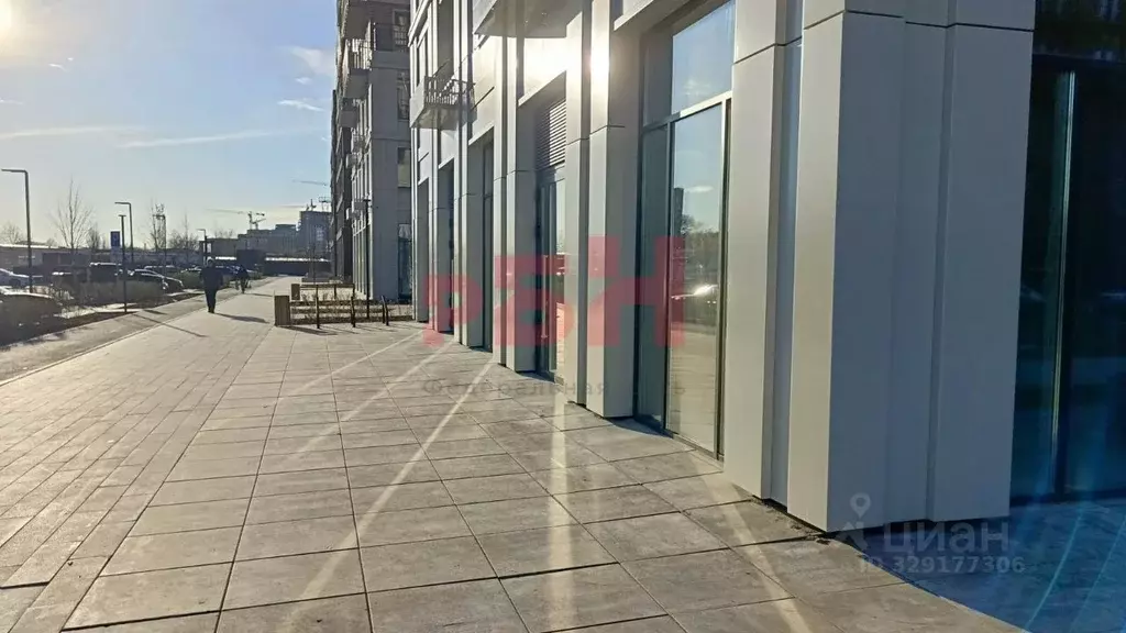 Помещение свободного назначения в Тюменская область, Тюмень Причальная ... - Фото 1