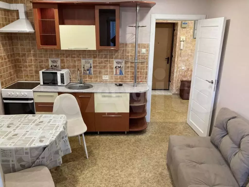 1-к. квартира, 45 м, 3/10 эт. - Фото 0