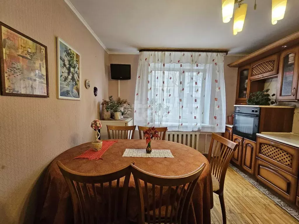 4-к кв. Тюменская область, Тюмень Холодильная ул., 118 (104.4 м) - Фото 1