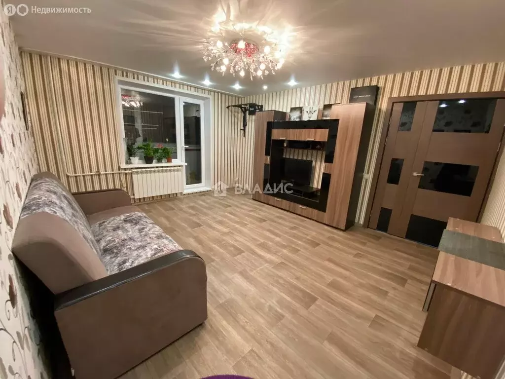 3-комнатная квартира: Йошкар-Ола, улица Петрова, 3 (77 м) - Фото 1