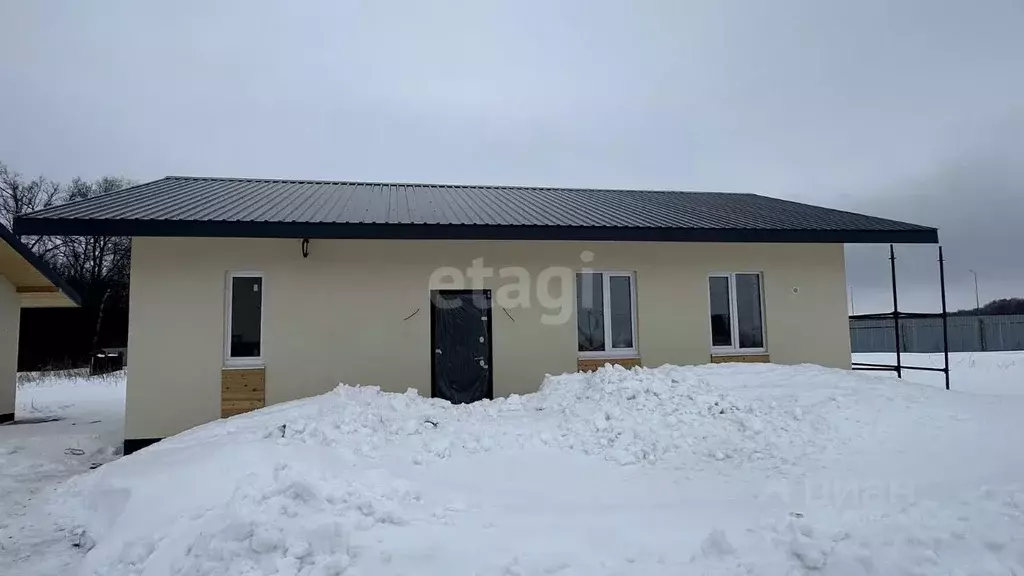 Дом в Башкортостан, Уфимский район, с. Булгаково  (100 м) - Фото 0