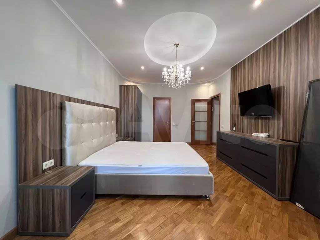 3-к. квартира, 100м, 4/4эт. - Фото 1