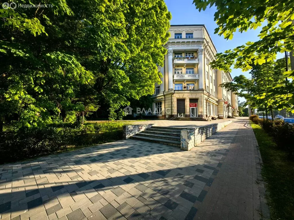 1к в 3-комнатной квартире (70 м) - Фото 2