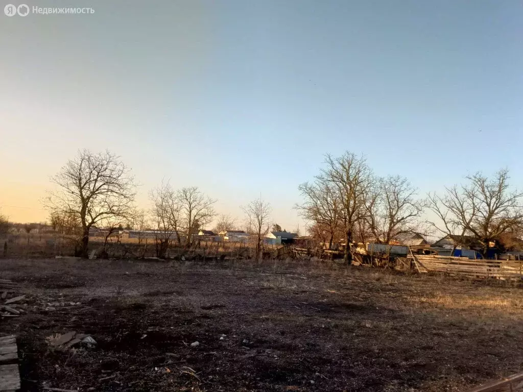 Участок в Камышеватская, Комсомольская улица (10 м) - Фото 1