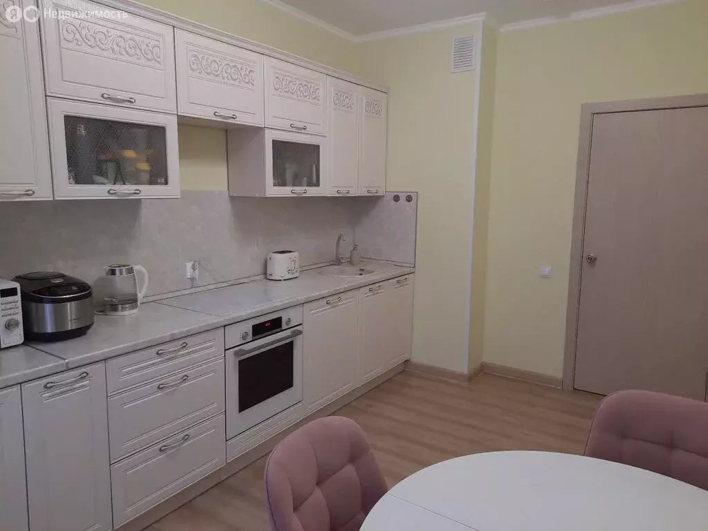 2-комнатная квартира: Екатеринбург, улица Академика Парина, 4/2 (54 м) - Фото 1