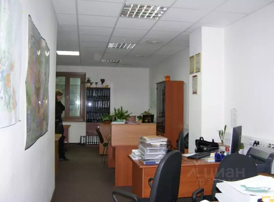 Офис в Москва ул. Ильинка, 4 (75 м) - Фото 1