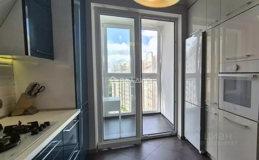 2-к кв. Калининградская область, Калининград Осенняя ул., 4 (68.6 м) - Фото 2