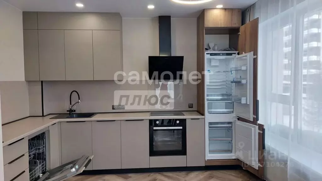 3-к кв. Ханты-Мансийский АО, Сургут Игоря Киртбая ул., 28/1 (75.0 м) - Фото 1